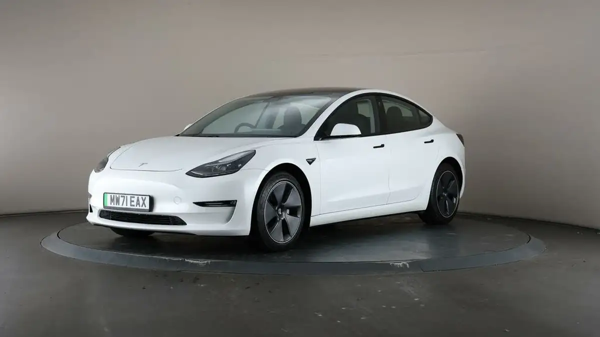 2021-tesla-model-3-e-long-range-awd-big-42
