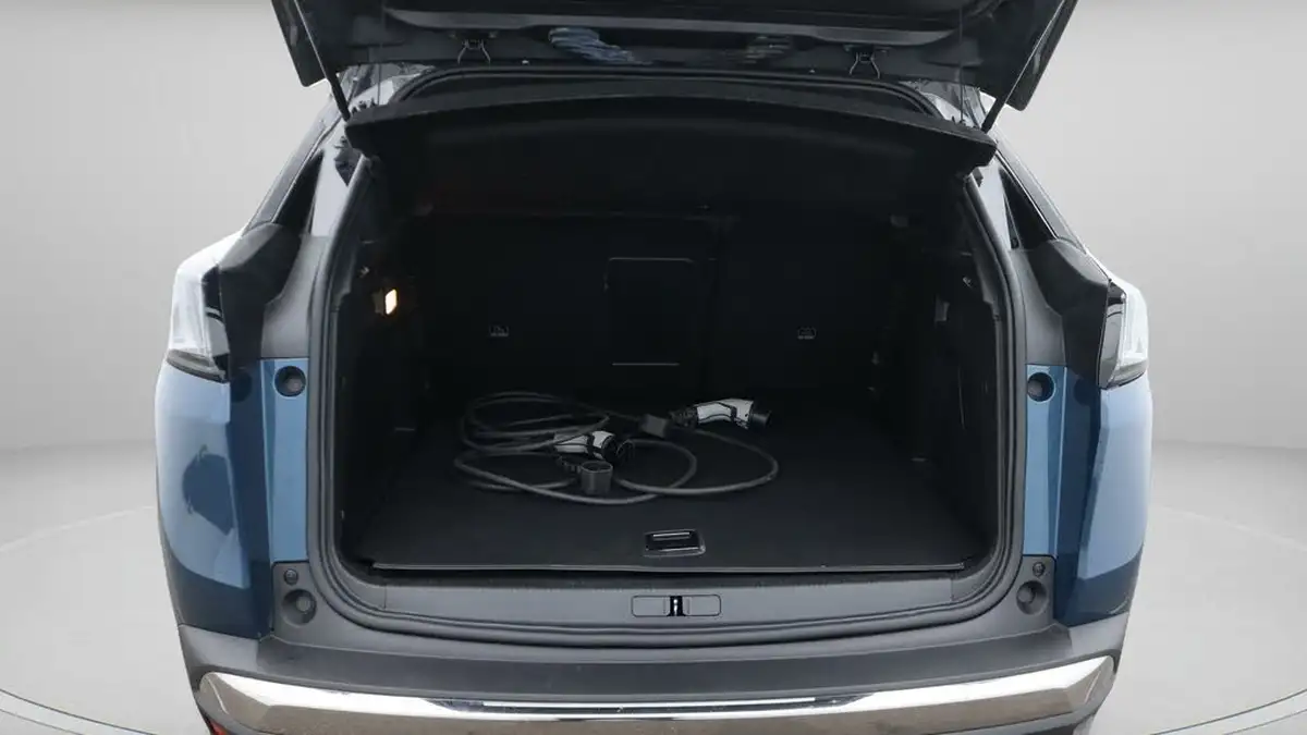 2022-peugeot-3008-suv-16-puretech-gt-225bhp-hybrid-e-eat8-big-17