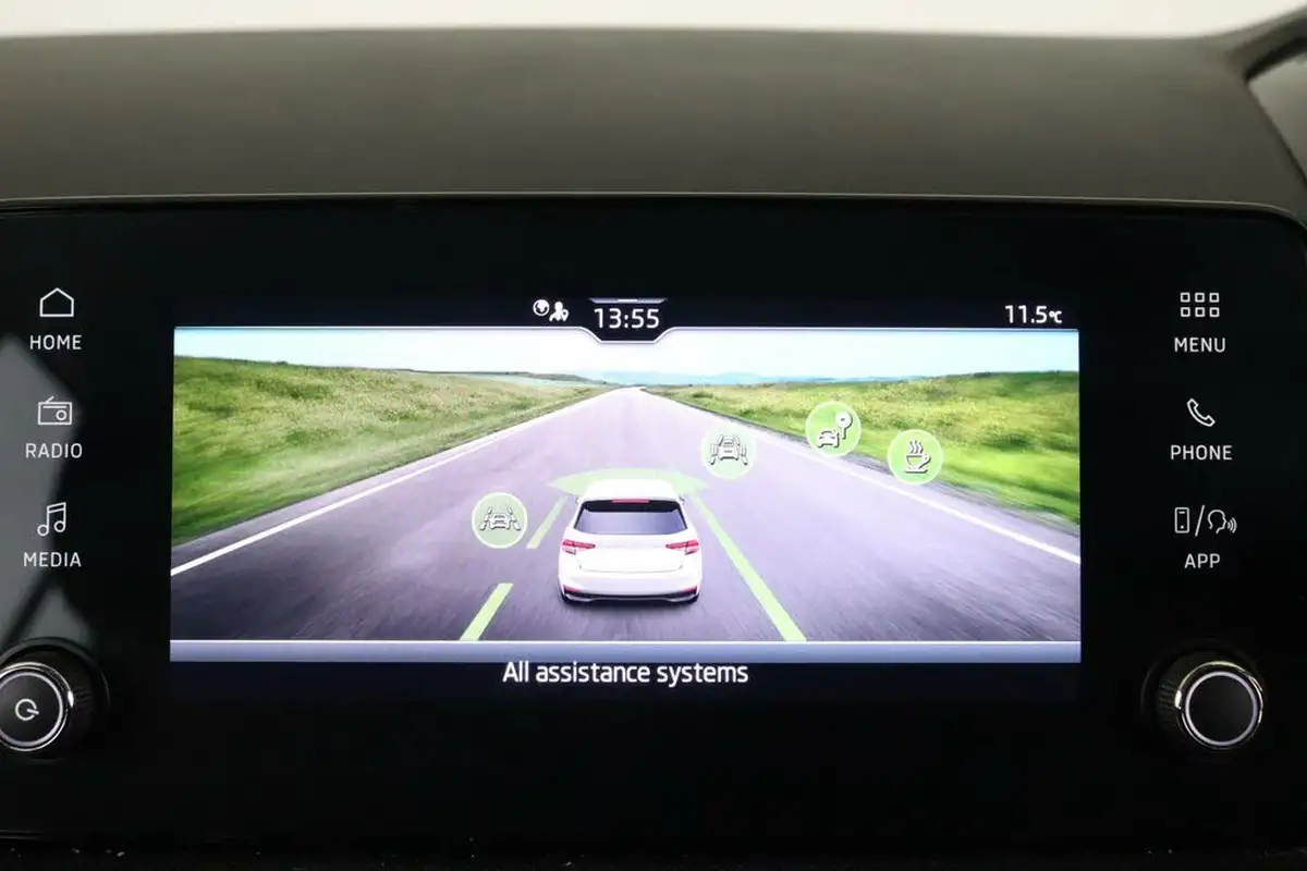 2024-skoda-fabia-10-tsi-se-comfort-116ps-big-27