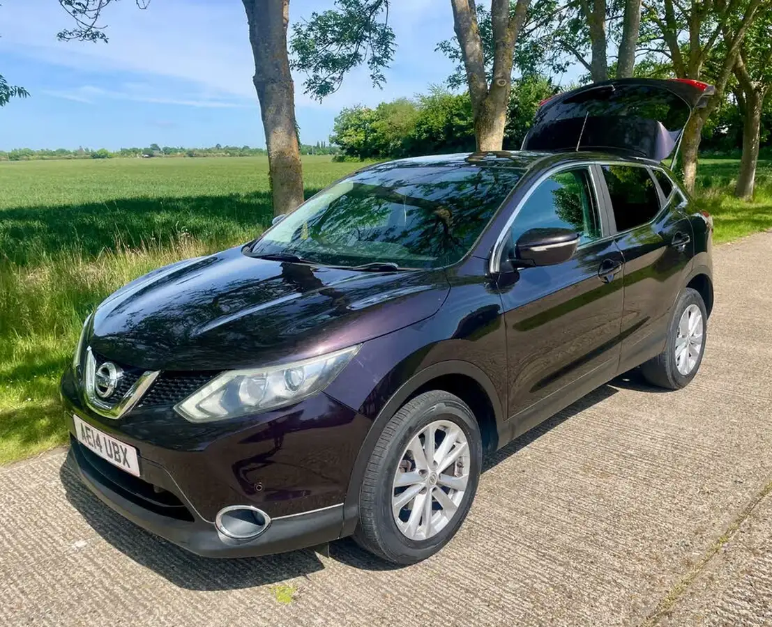 2014-nissan-qashqai-12-acenta-premium-big-2