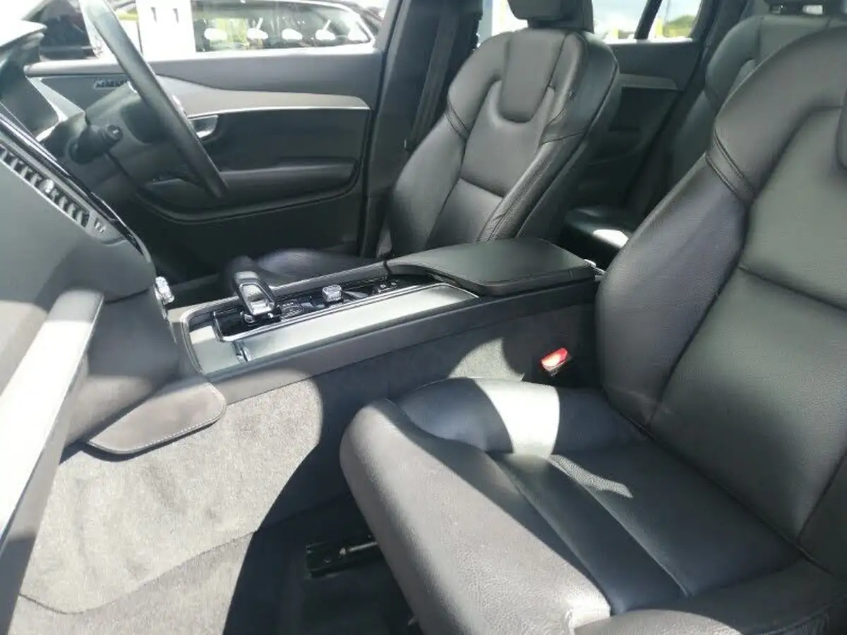 2022-volvo-xc90-20-b5-core-big-4