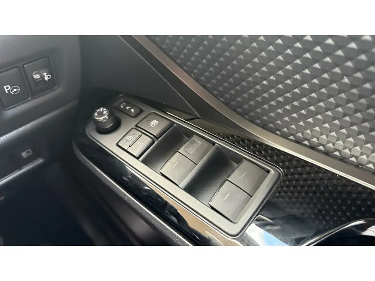 2023-toyota-c-hr-20-vvt-i-design-big-31