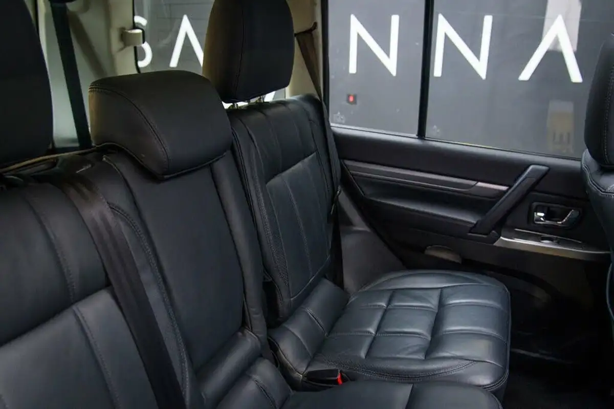 2016-mitsubishi-shogun-32td-sg5-big-29