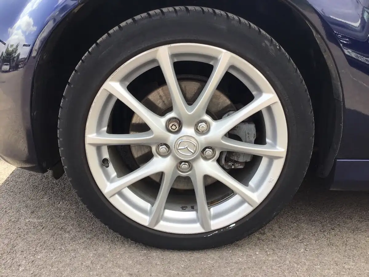 2010-mazda-mx-5-20-roadster-auto-big-22