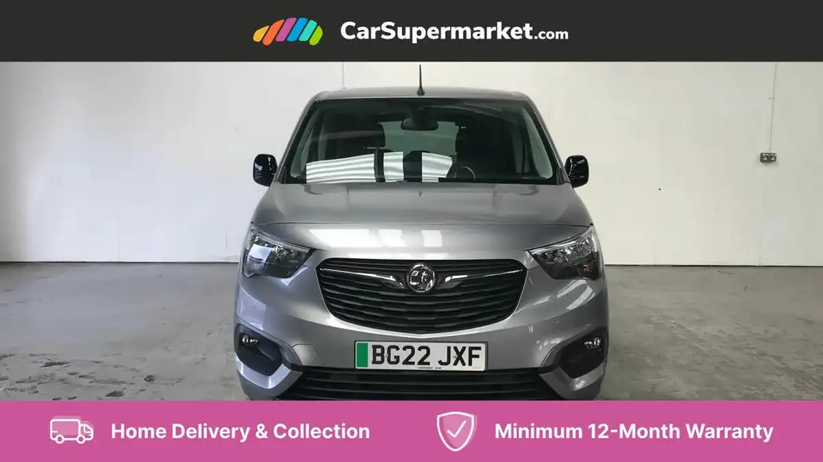 2022-vauxhall-combo-life-e-se-big-1