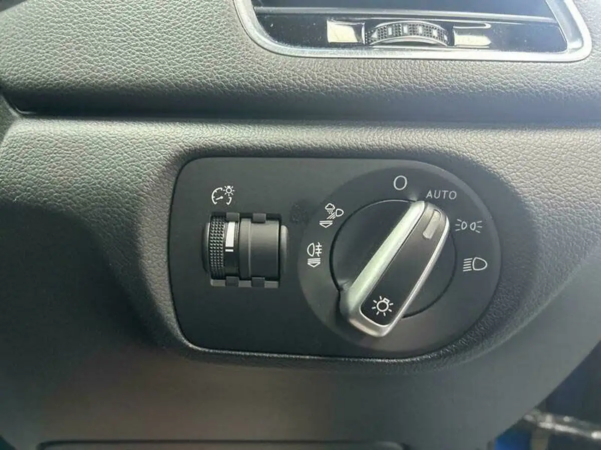 2015-audi-q3-20-tdi-quattro-s-line-plus-150ps-tronic-big-36