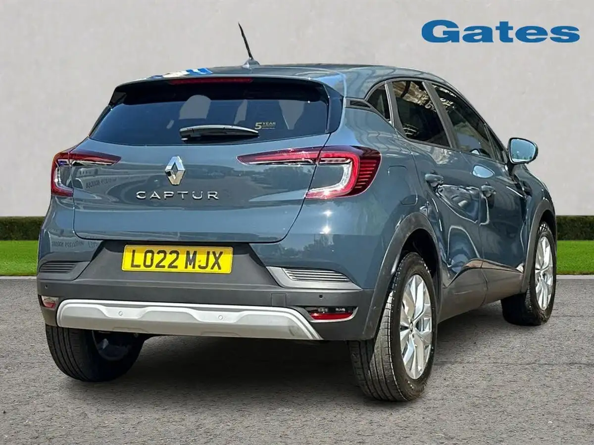 2022-renault-captur-10-tce-iconic-edition-big-6
