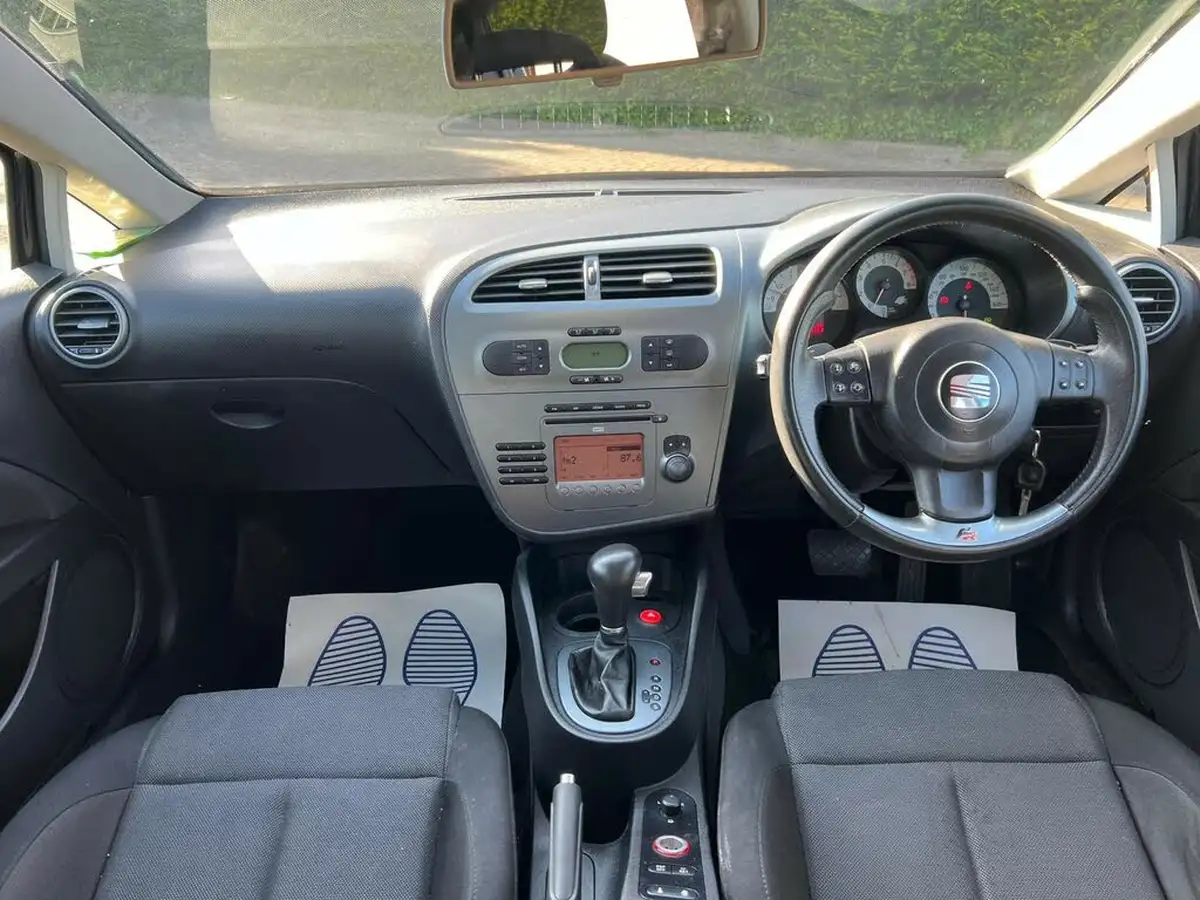 2007-seat-leon-20-fr-t-fsi-dsg-big-2