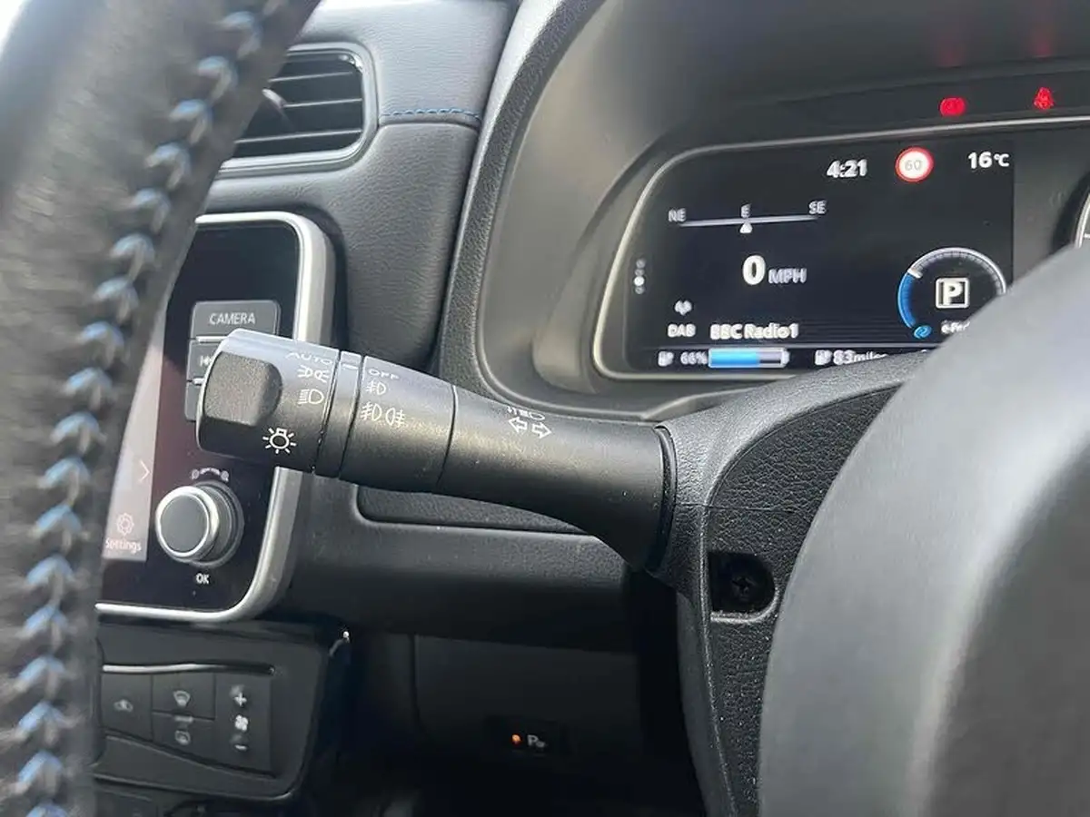 2020-nissan-leaf-e-n-connecta-big-40