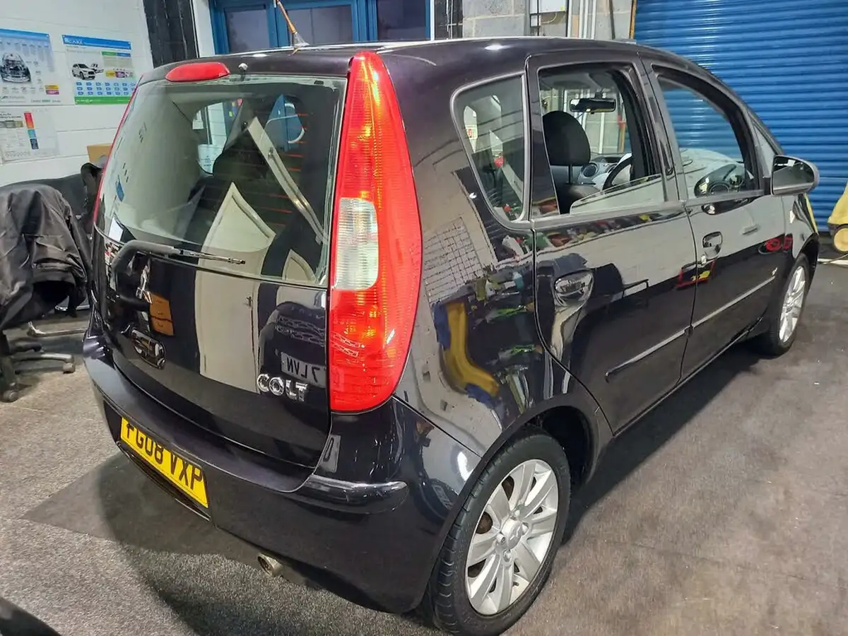 2008-mitsubishi-colt-15td-cz2-amt-big-10