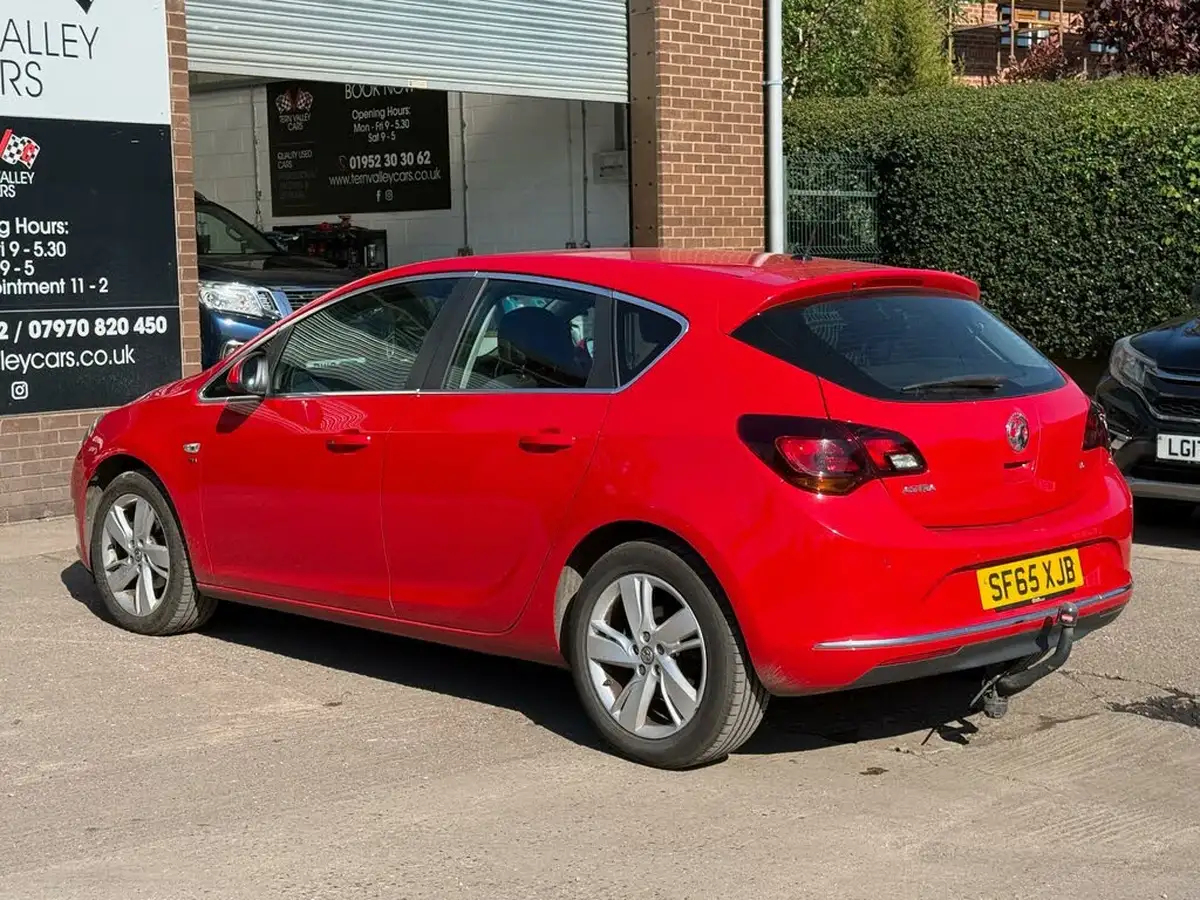 2015-vauxhall-astra-16-sri-115ps-hatchback-auto-big-71