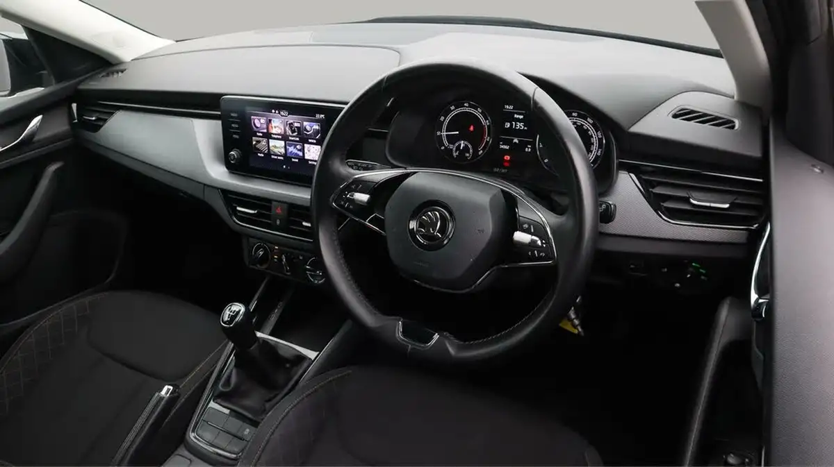 2020-skoda-kamiq-10-tsi-se-95ps-big-9