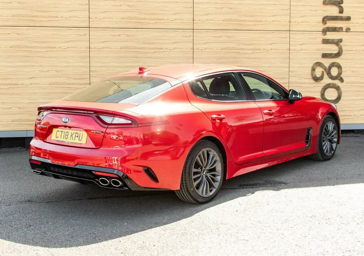2018-kia-stinger-22-crdi-gt-line-big-2