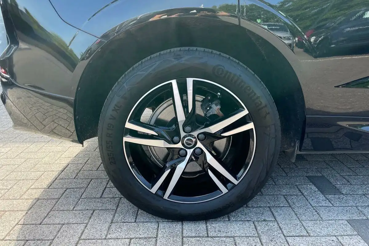2021-volvo-xc60-20td-b4-r-design-awd-big-12