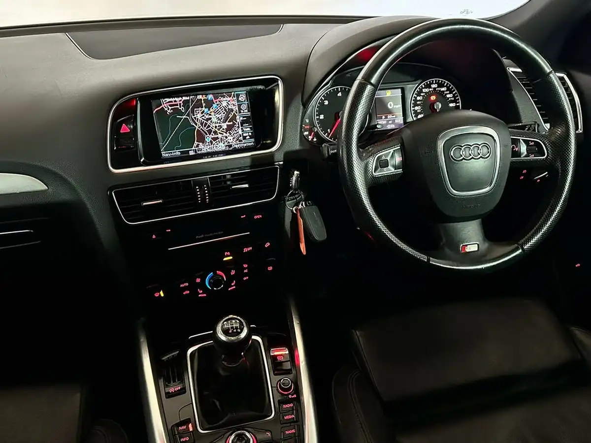 2011-audi-q5-20td-s-line-170ps-big-11