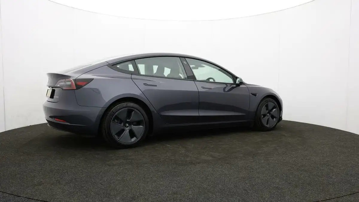 2021-tesla-model-3-e-long-range-awd-big-36