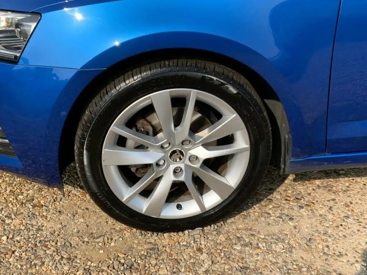 2017-skoda-octavia-20tdi-se-l-hatchback-dsg-big-50