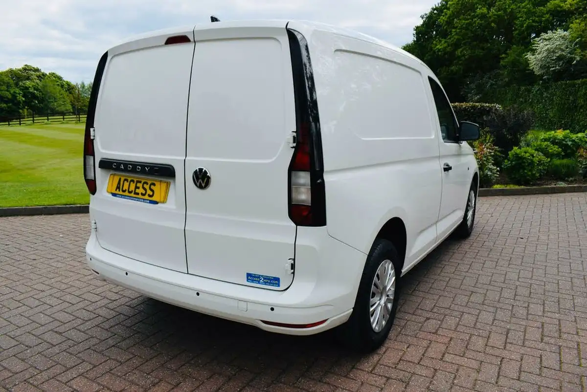2022-volkswagen-caddy-20tdi-c20-cargo-commerce-102pseu6d-big-4
