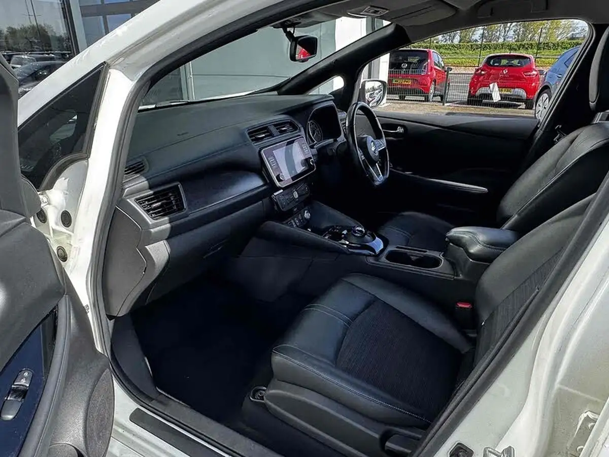 2020-nissan-leaf-e-n-connecta-big-29