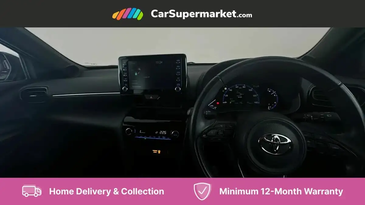 2022-toyota-yaris-15-vvt-i-design-panoramic-roof-big-12
