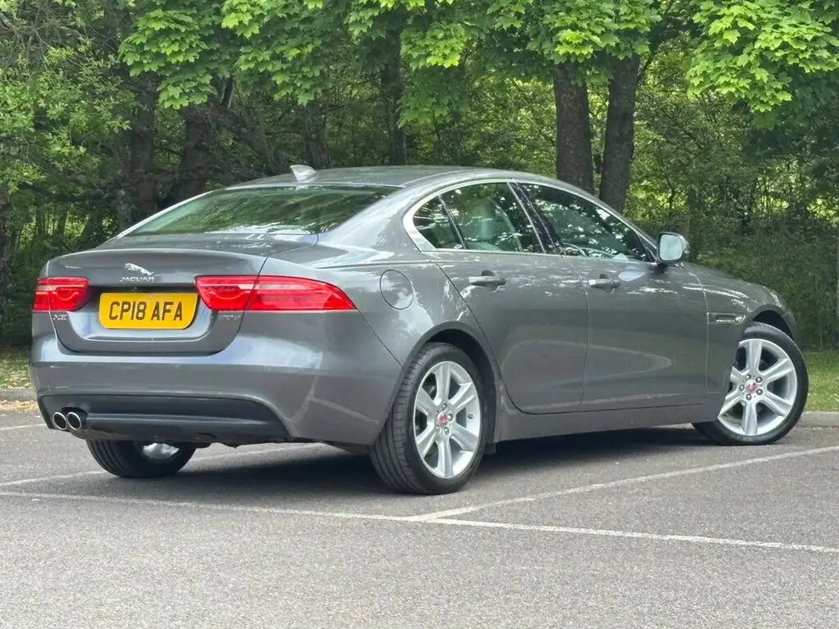 2018-jaguar-xe-20d-portfolio-180ps-1999cc-auto-big-4