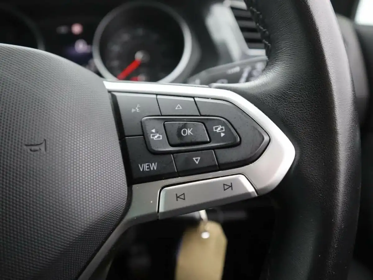 2022-volkswagen-tiguan-15-tsi-life-130ps-big-32