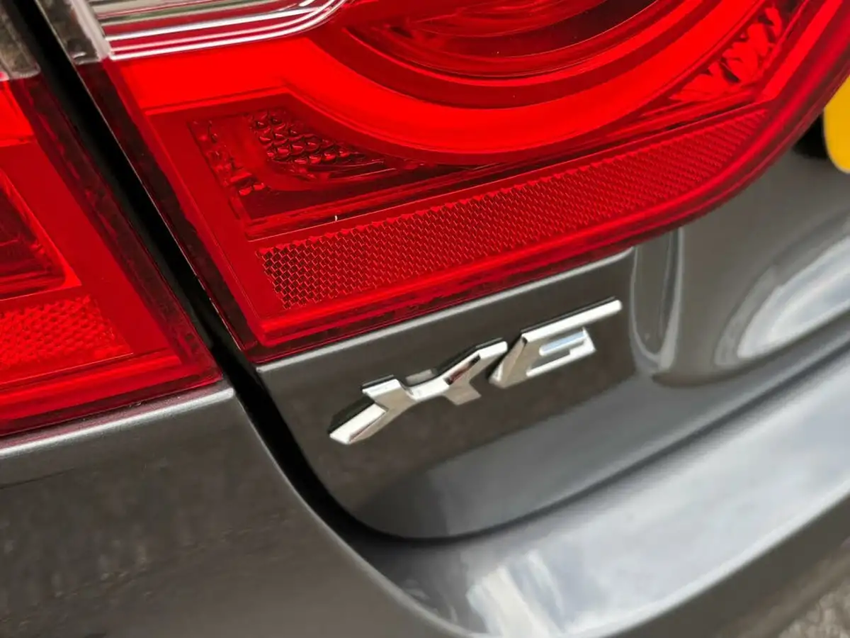 2018-jaguar-xe-20d-portfolio-180ps-1999cc-auto-big-28