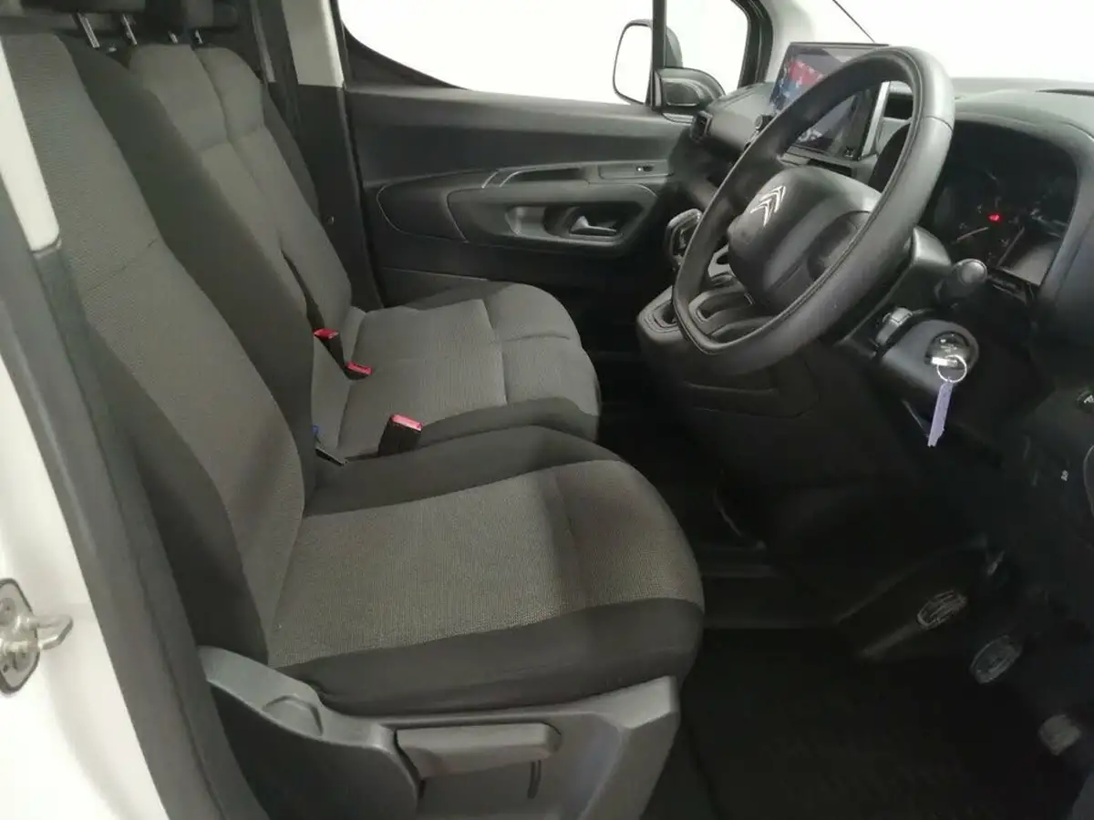 2019-citroen-berlingo-16bluehdi-1000-enterprise-big-8