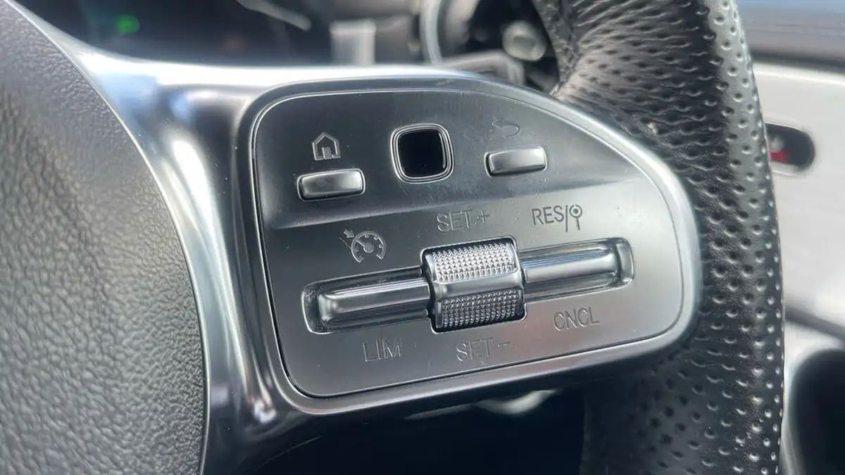 2021-mercedes-benz-cla-big-21