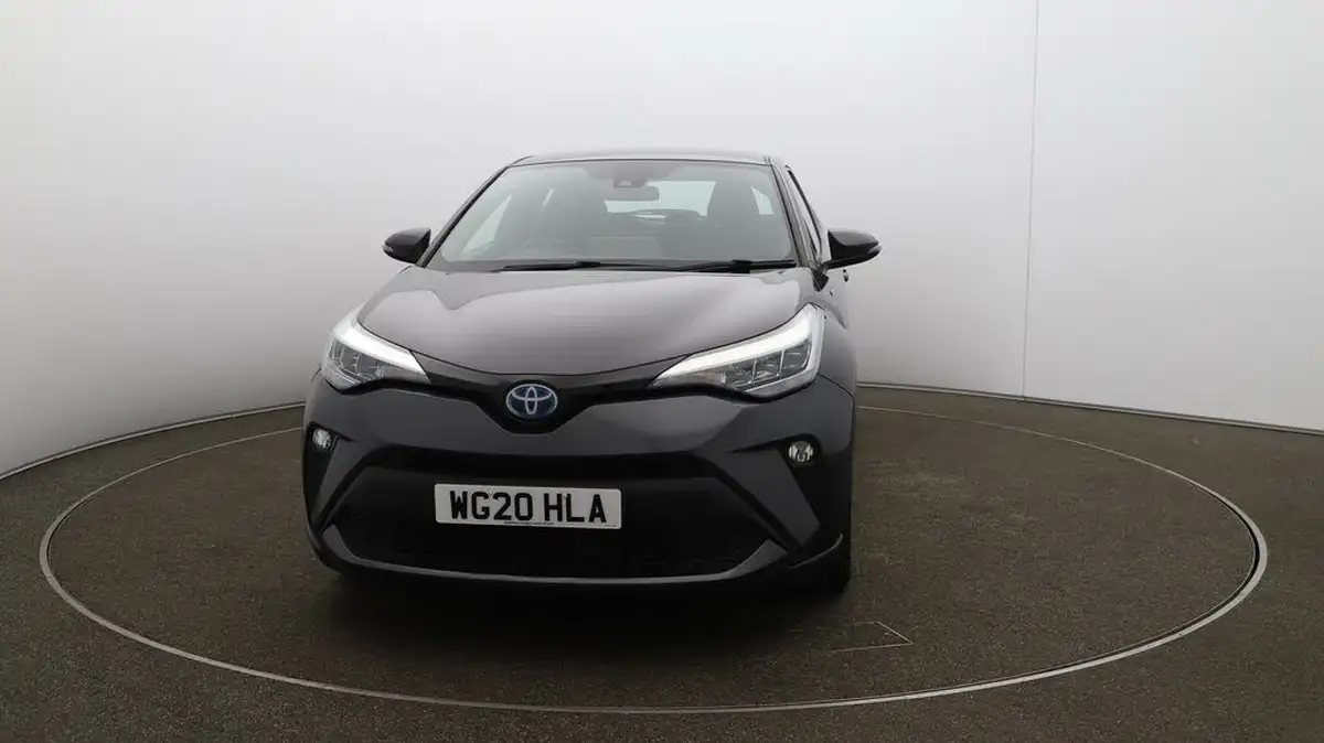 2020-toyota-c-hr-18-vvt-i-icon-parking-pack-big-38