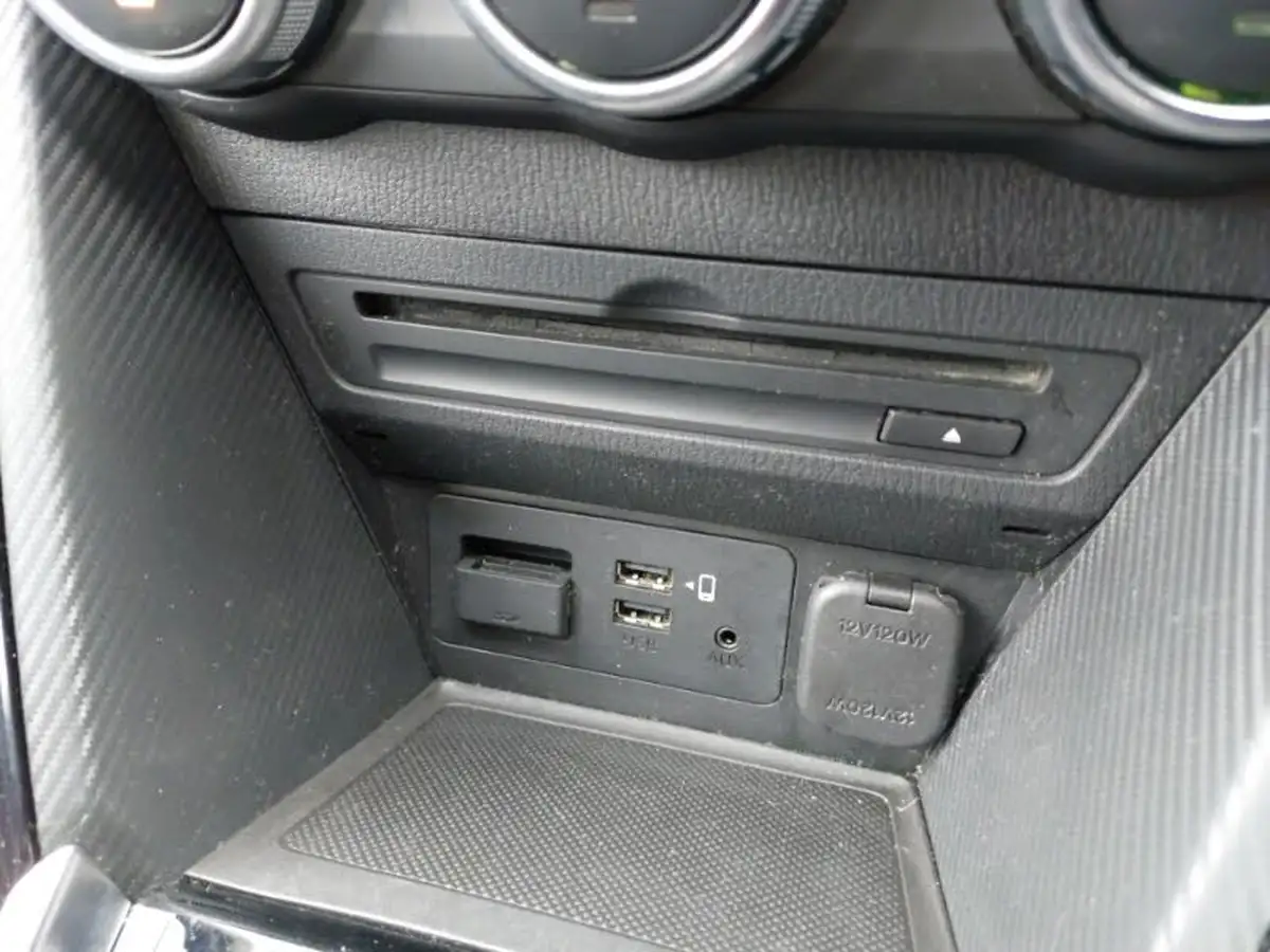 2020-mazda-mazda2-15-skyactiv-g-se-l-nav-big-15