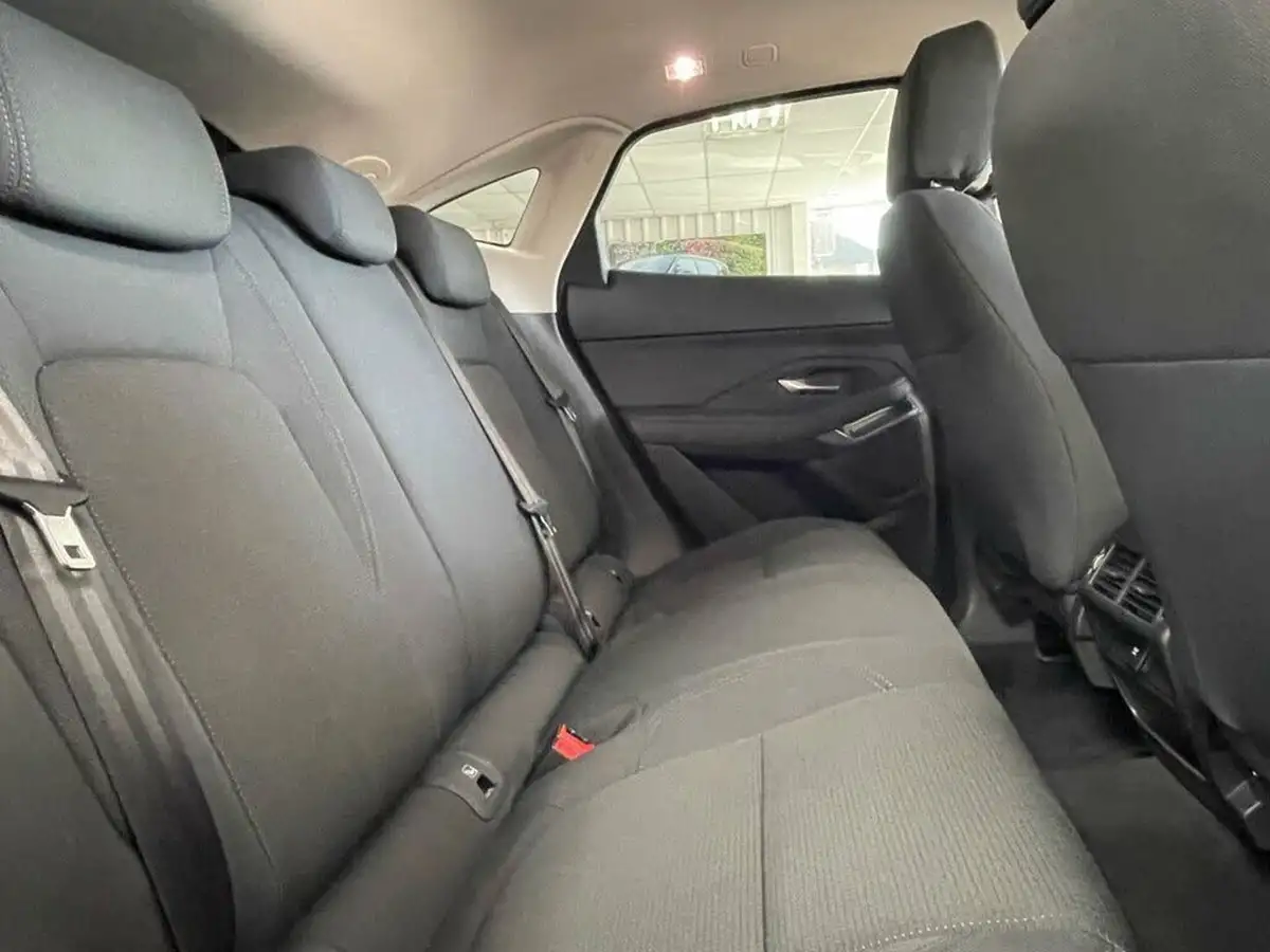 2019-jaguar-e-pace-20-i4d-150ps-big-26