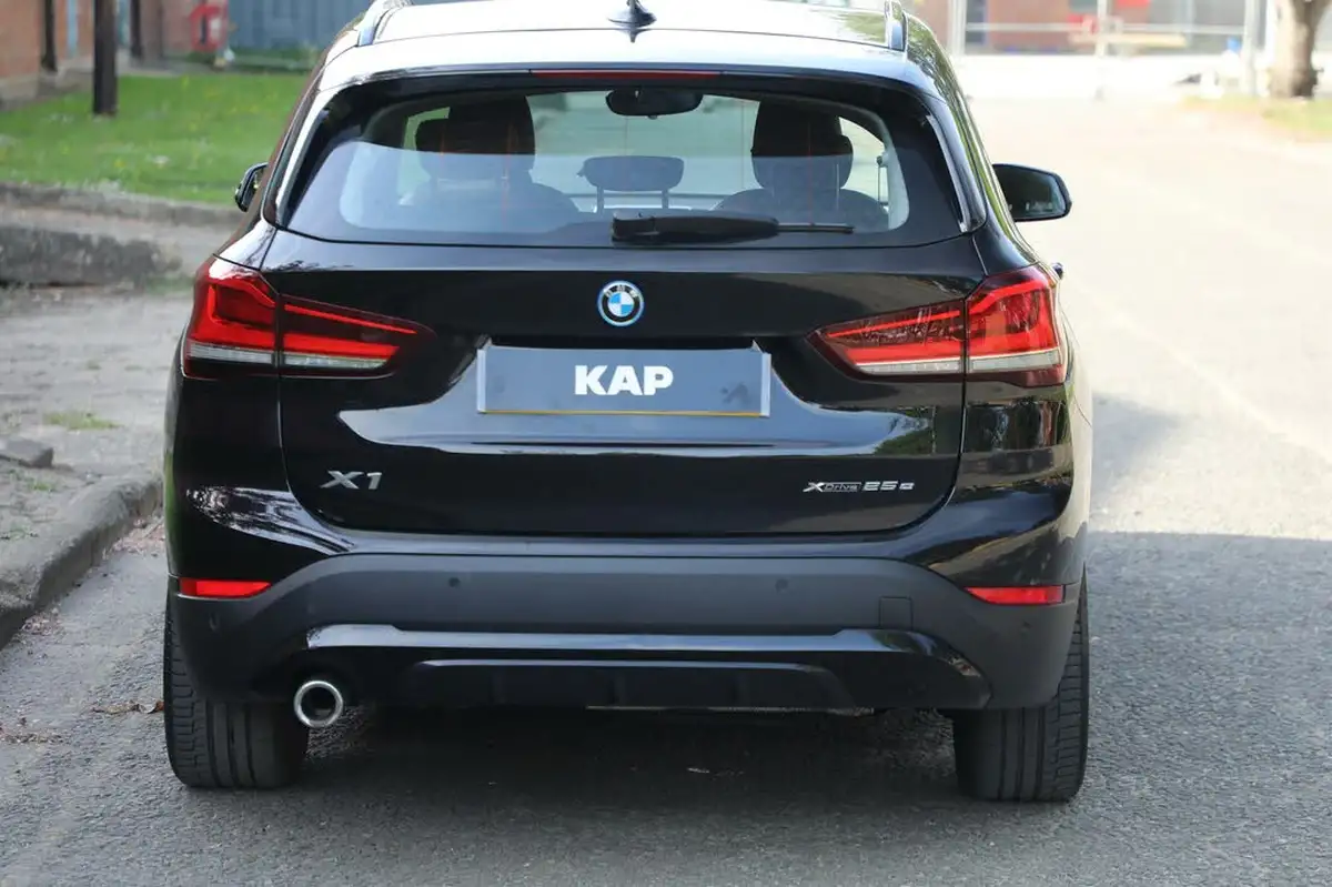 2022-bmw-x1-15-xdrive-25e-phev-sport-big-13