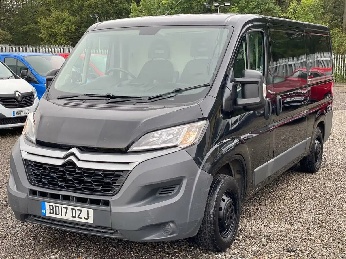 2017-citroen-relay-20bluehdi-35-l2h1-enterprise-big-2