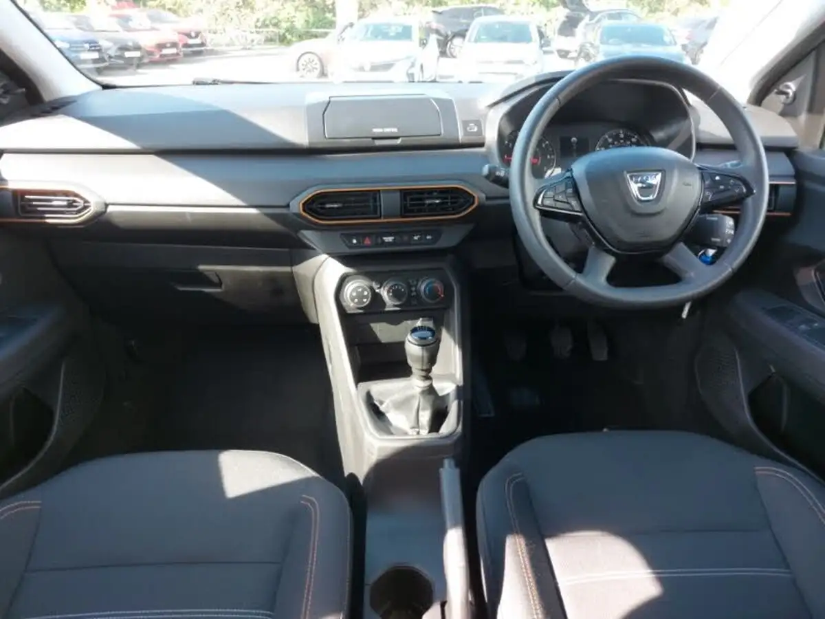 2021-dacia-sandero-stepway-10-tce-essential-90bhp-big-2