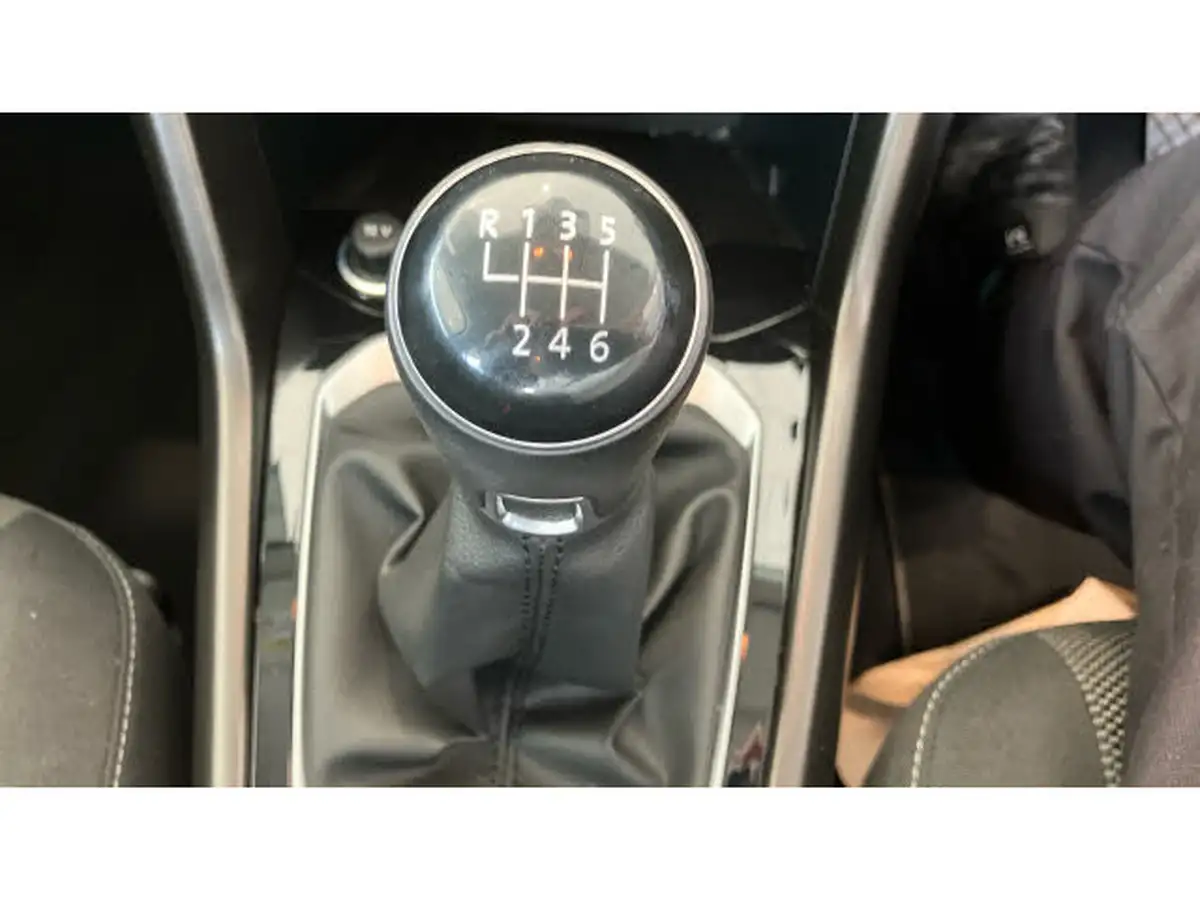 2019-volkswagen-t-roc-16tdi-se-big-50