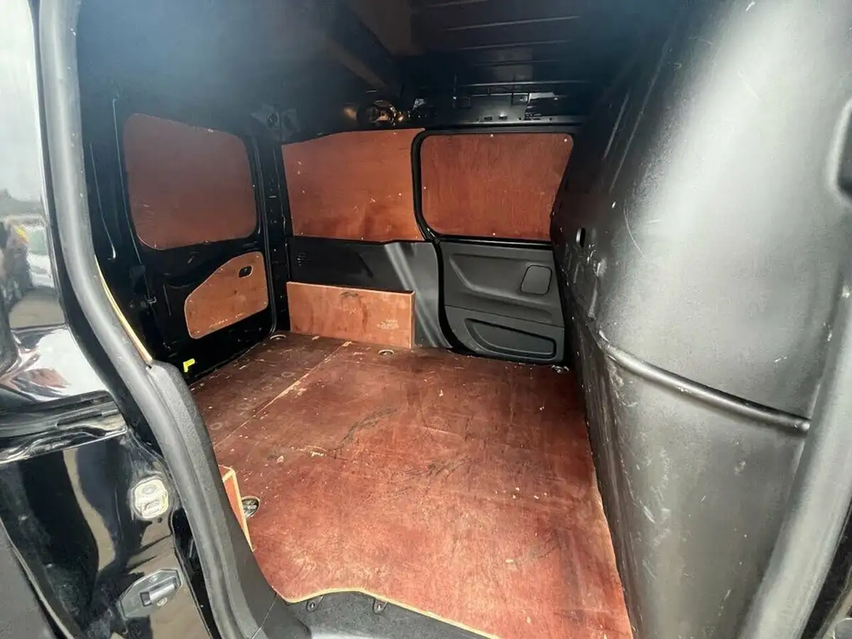 2022-toyota-proace-city-15d-active-big-35