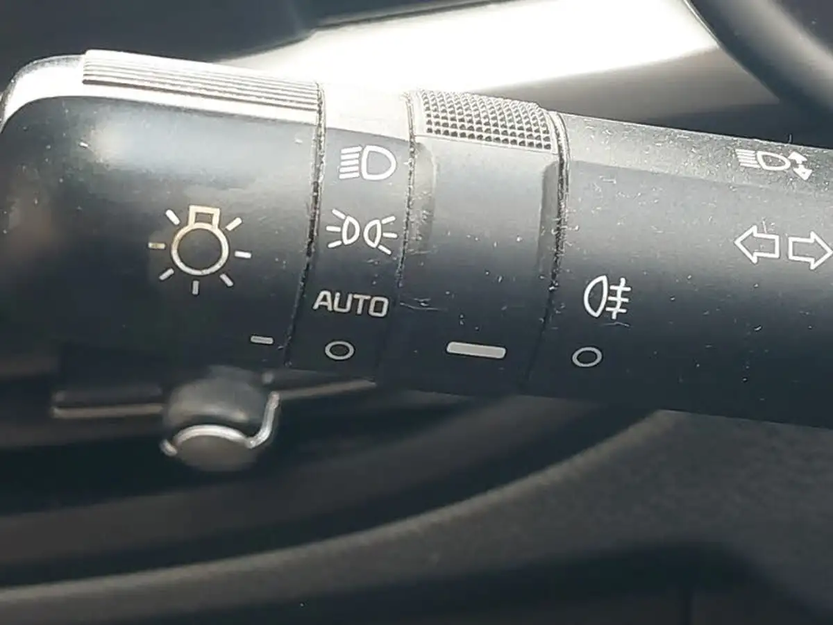 2020-kia-picanto-10-2-big-11