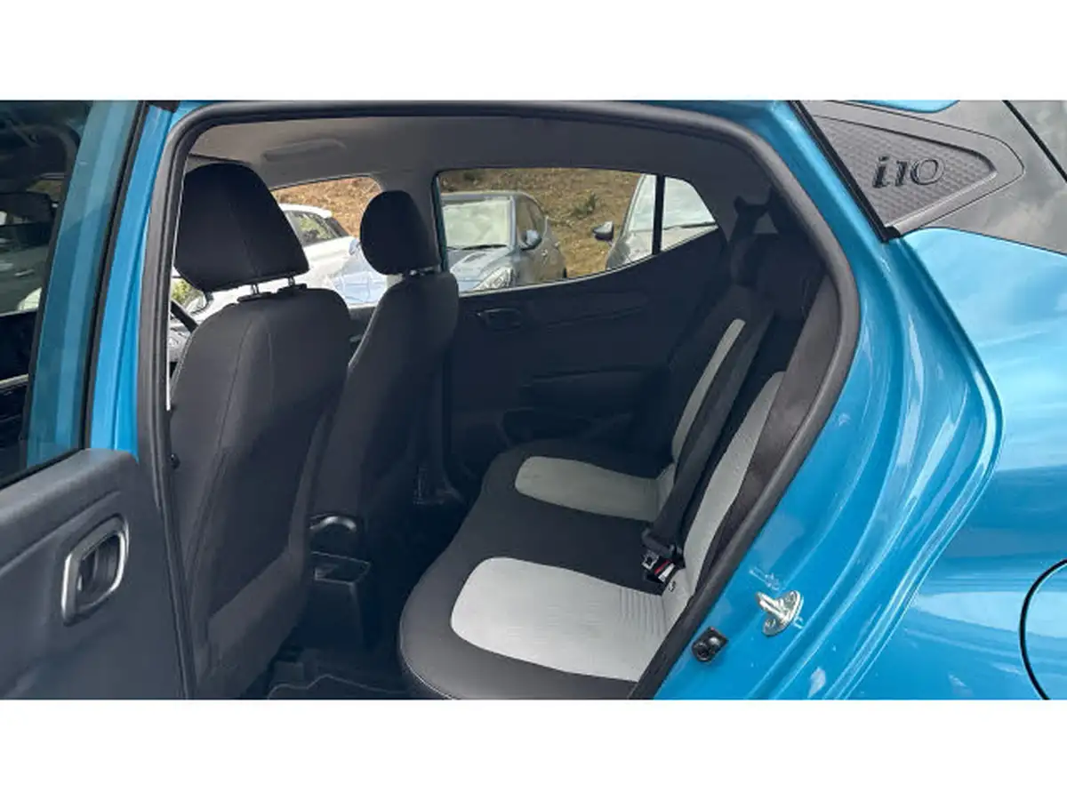 2021-hyundai-i10-10-premium-big-15