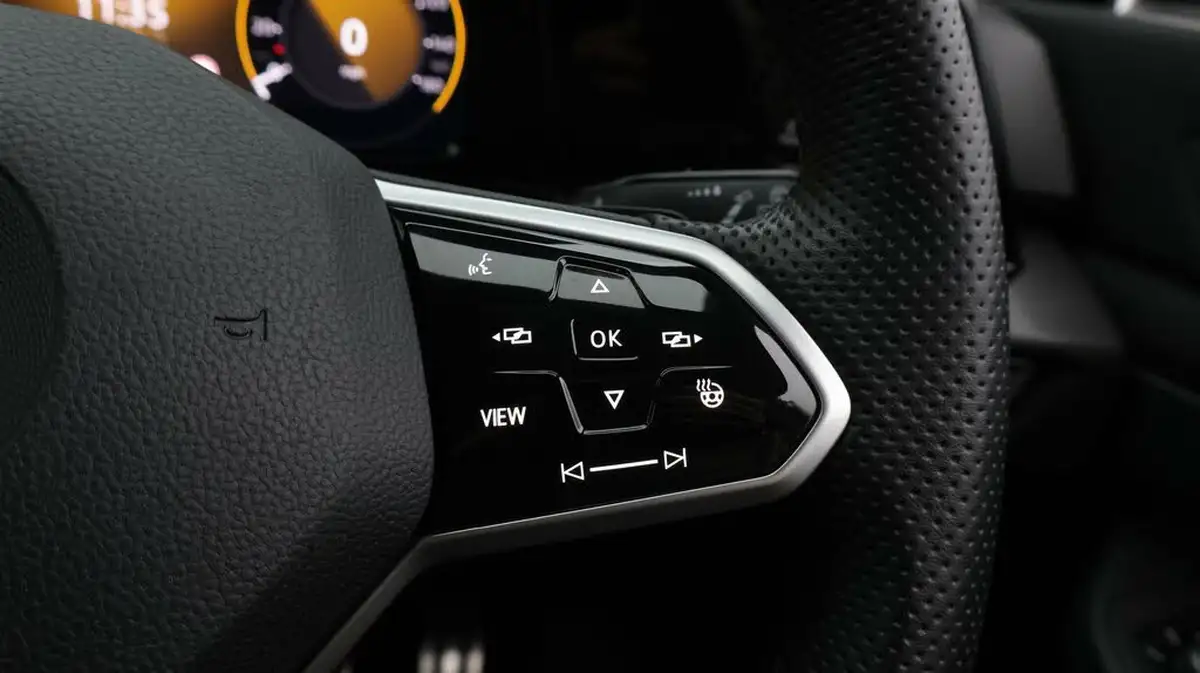 2022-volkswagen-golf-20-tsi-gti-dsg-big-27
