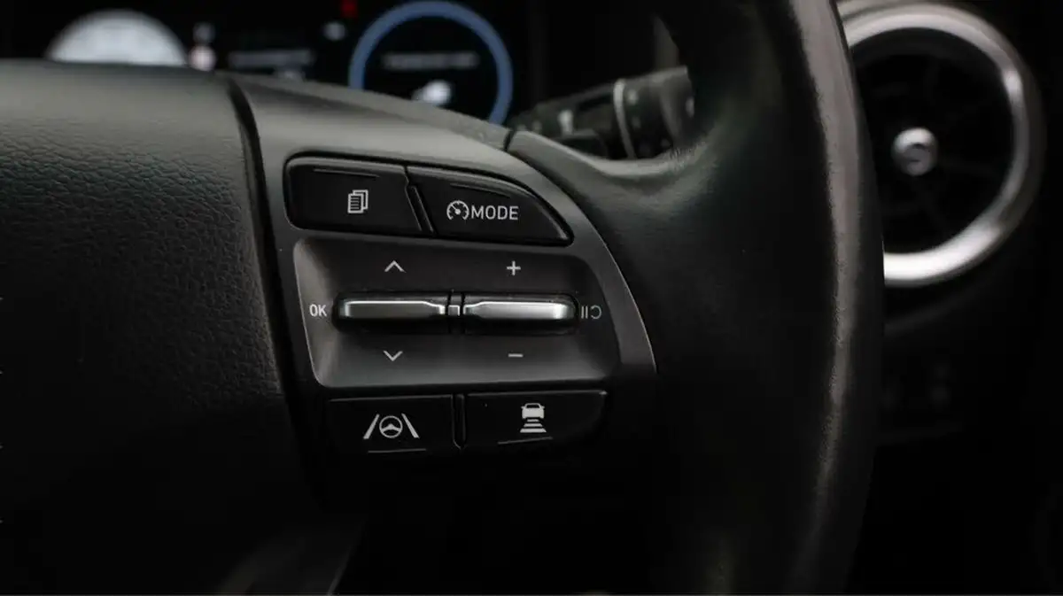 2021-hyundai-kona-e-premium-204ps-64kwh-7kw-obc-big-24