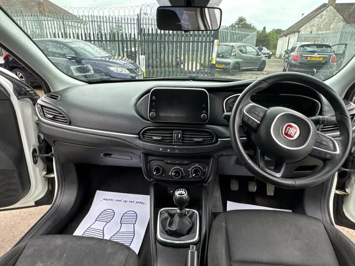 2018-fiat-tipo-14-easy-plus-hatchback-big-25