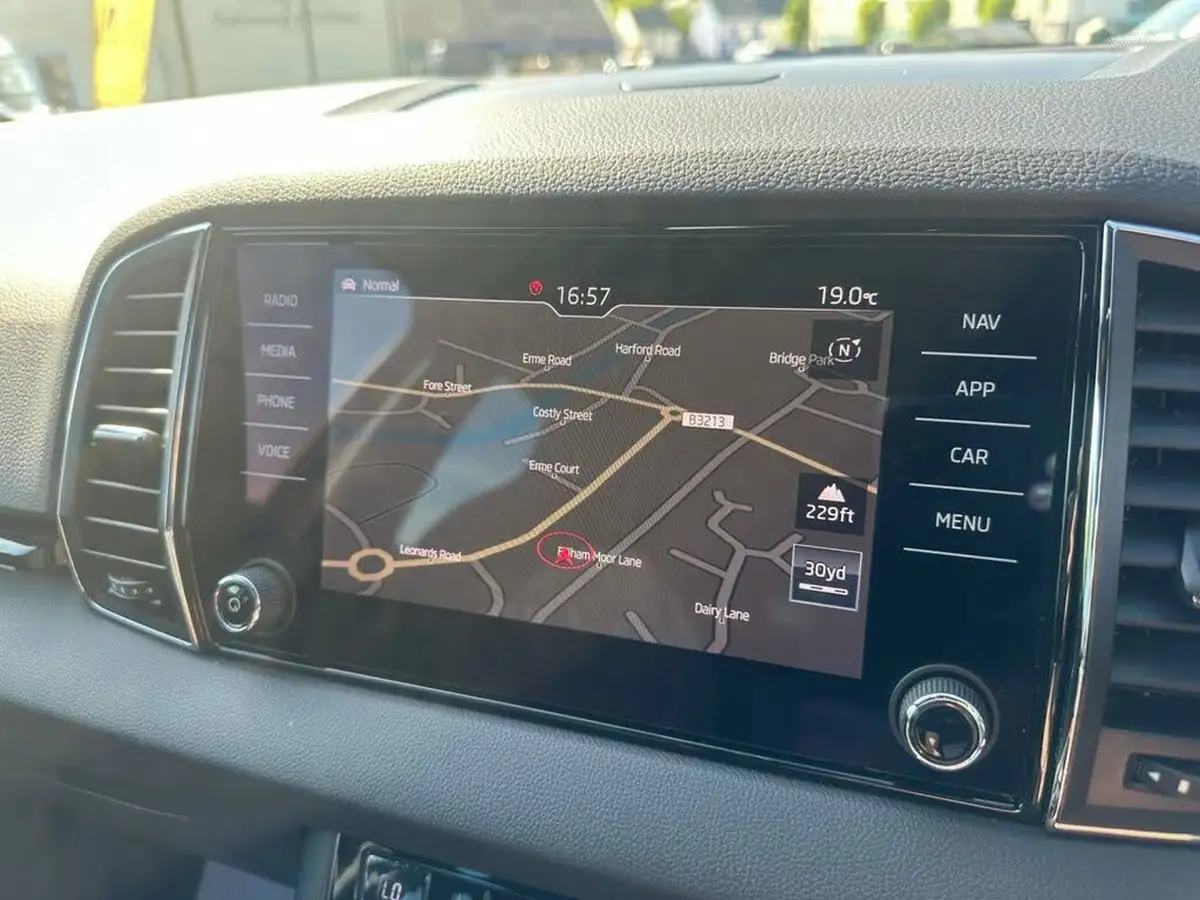 2019-skoda-karoq-15-tsi-sportline-dsg-big-4