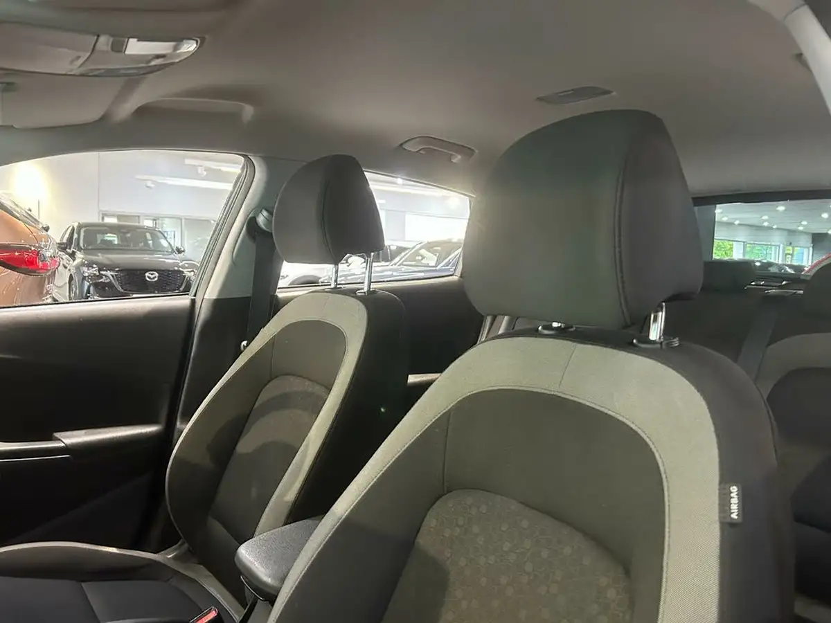 2020-hyundai-kona-10-t-gdi-play-big-16