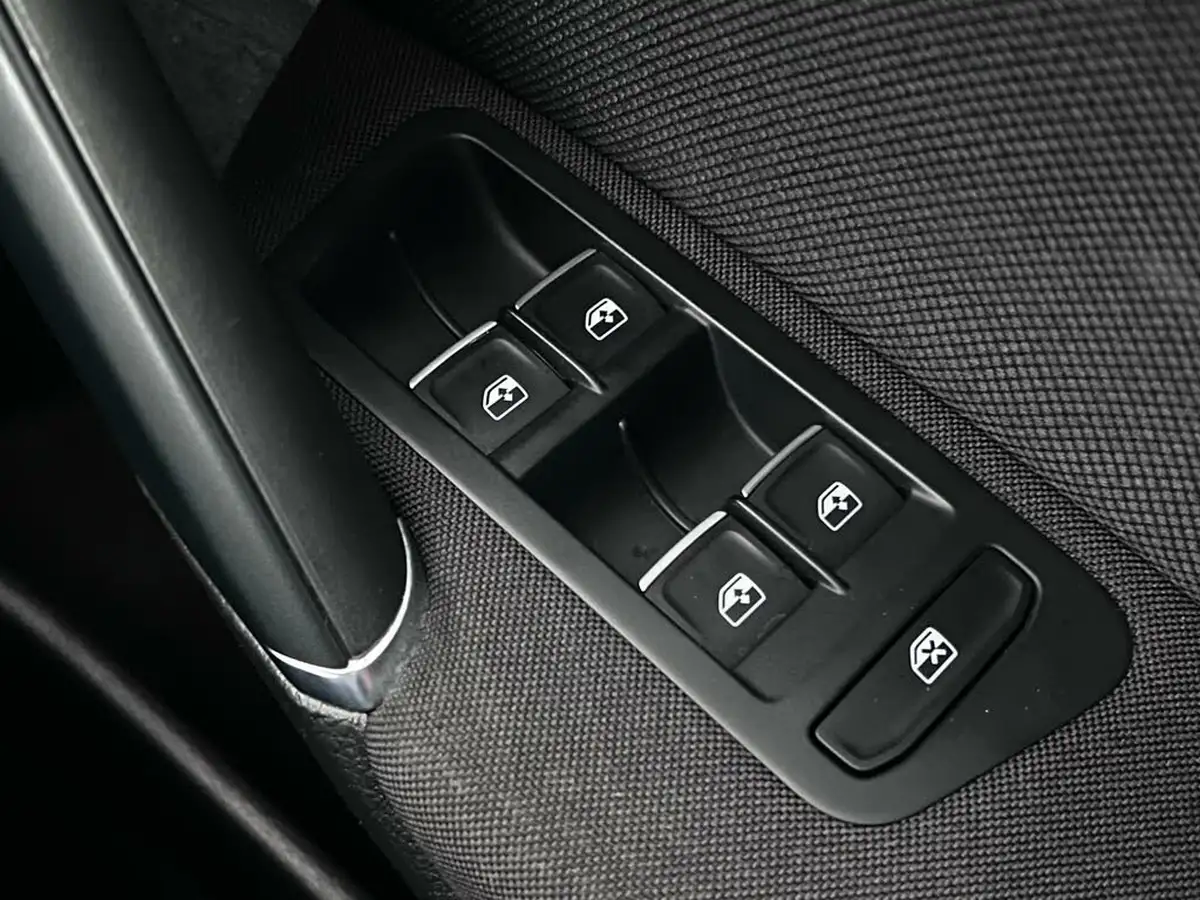 2019-volkswagen-golf-20-tsi-gti-performance-5d-dsg-big-28