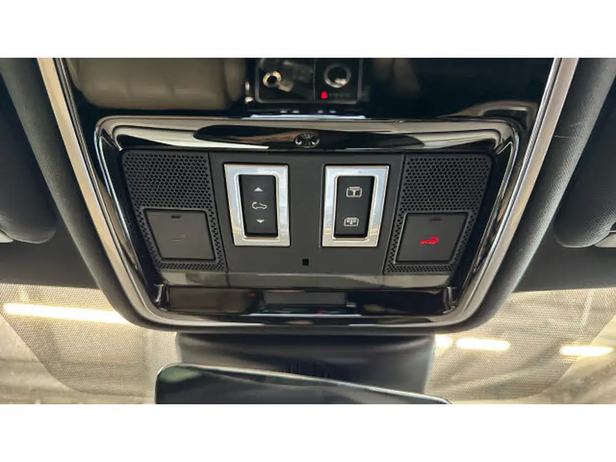 2020-land-rover-range-rover-velar-20-d240-r-dynamic-hse-big-36