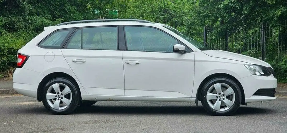 2015-skoda-fabia-12-tsi-se-109ps-estate-big-4