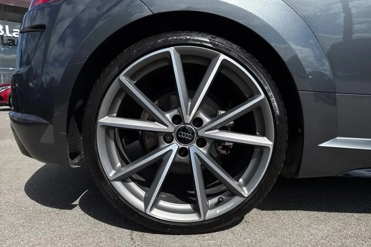 2022-audi-tt-coupe-20-40-tfsi-black-edition-big-9