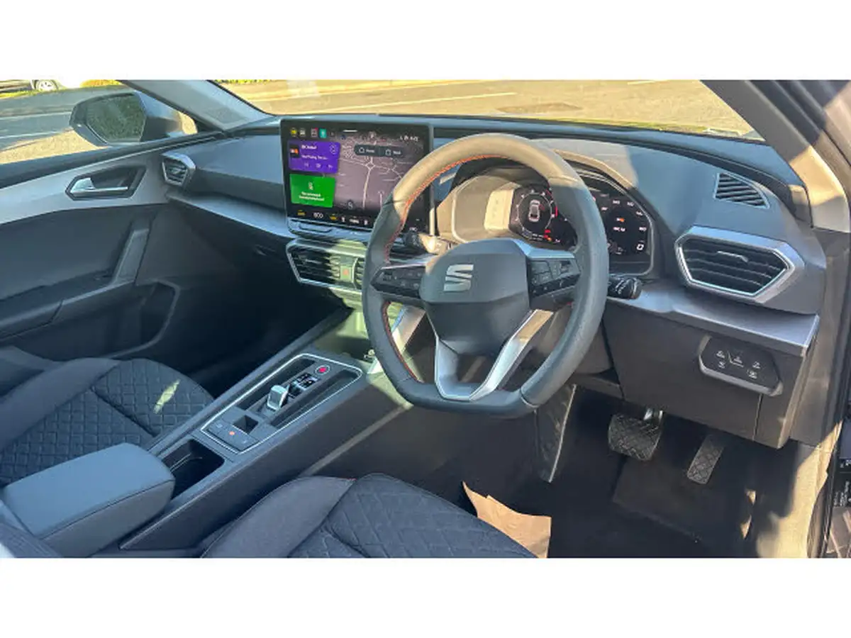 2025-seat-leon-15-e-hybrid-fr-black-edition-hatchback-big-5