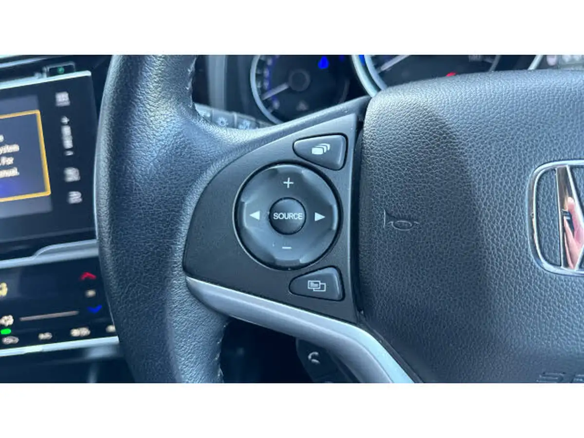 2019-honda-jazz-13-i-vtec-ex-navi-big-18